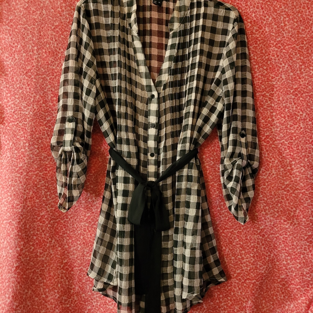 Women's My Michelle Sheer Top - Picture 2 of 7
